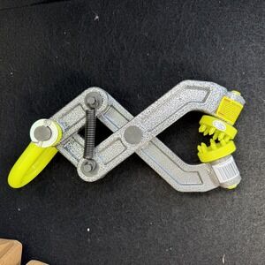 Heavy Duty Scissor Lifting Clamp Self-Adjusting Pipe Tube Hoist Grabber Tool